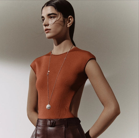 HOW TO LAYER NECKLACES