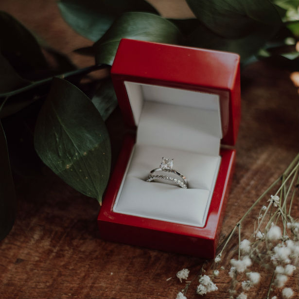 round cut vs princess cut jewelry box with ring